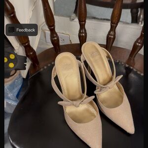 Elegant Beige Women's Shoes with Bow Detail